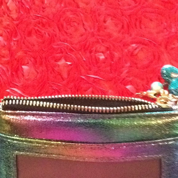 Irredescent coin, card carrier key chain purse. - Picture 5 of 8